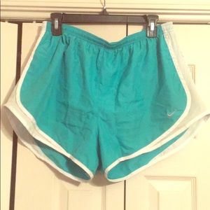 Women’s Nike shorts size XL